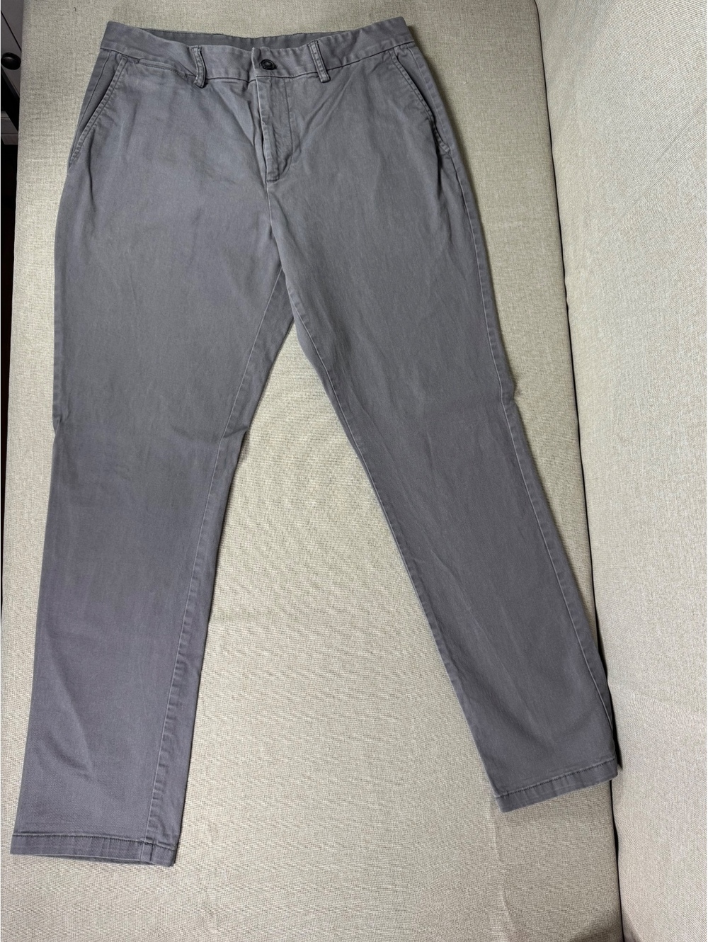 Old Navy Ultimate Athletic Built-In Flex Gray Men's Chino Pants Size 34x32